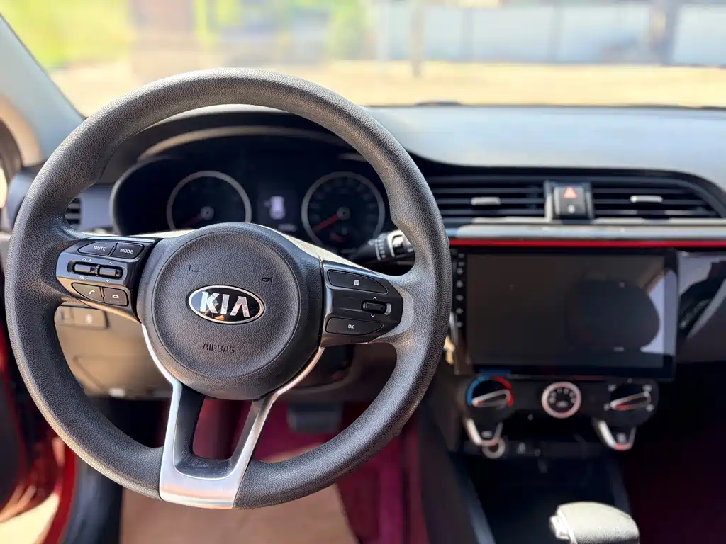Kia KX Cross — миниатюра 11