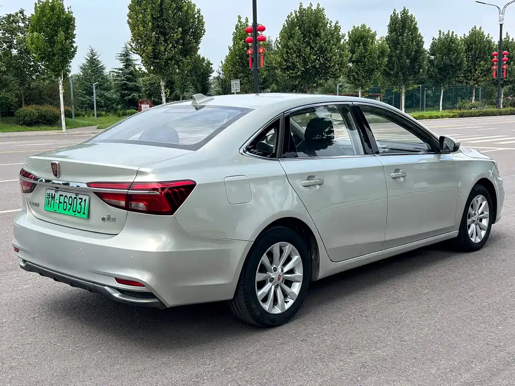 Roewe i6 New Energy — миниатюра 5
