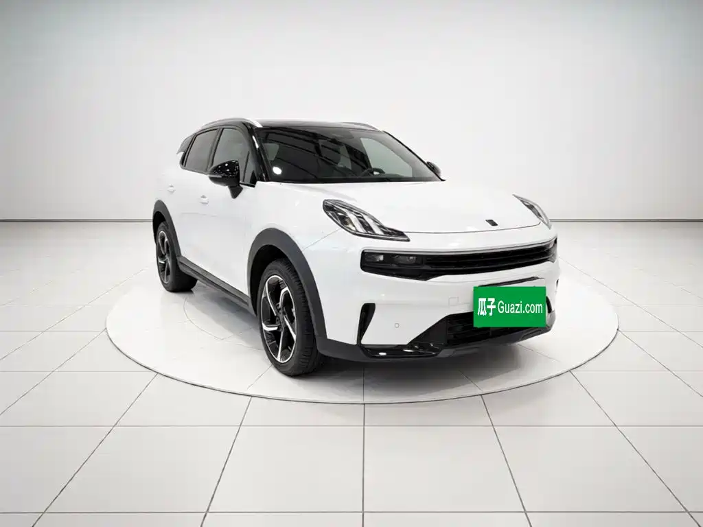 Lynk & Co 06 — миниатюра 3