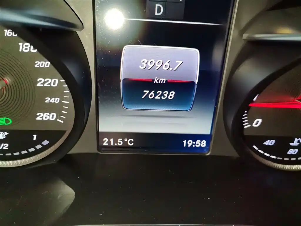 Mercedes-Benz GLC 2017 GLC 260 4MATIC