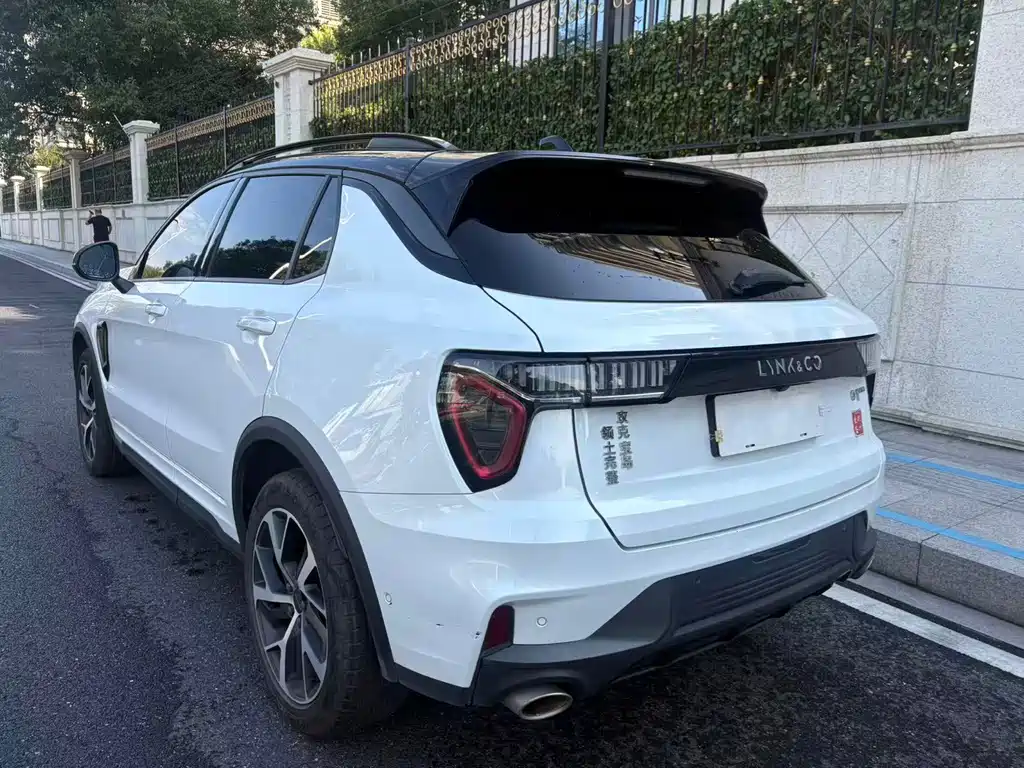 Lynk & Co 01 — миниатюра 7