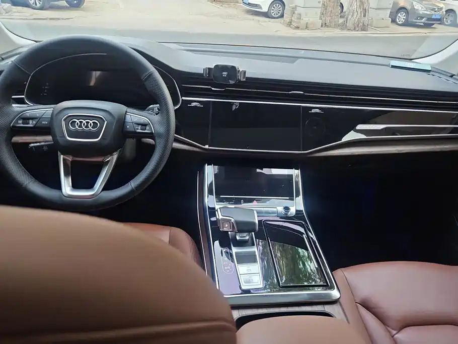 Audi Q7 — миниатюра 12