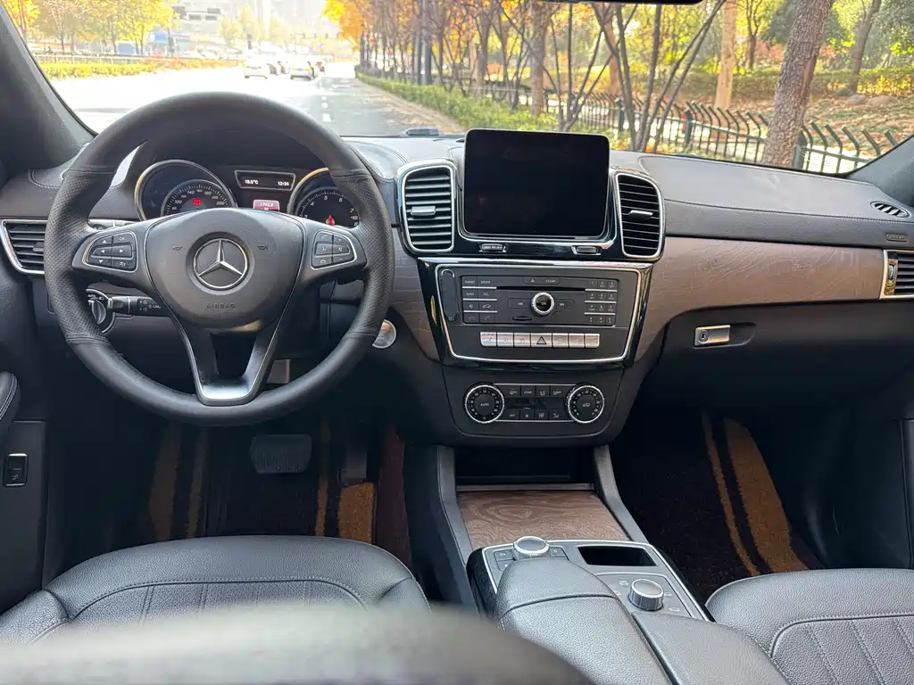 MERCEDES-BENZ GLE