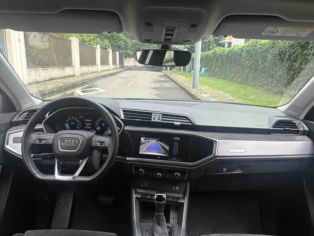Audi Q3 — миниатюра 12