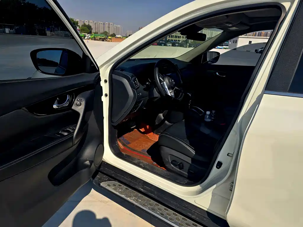 Nissan X-Trail — миниатюра 7