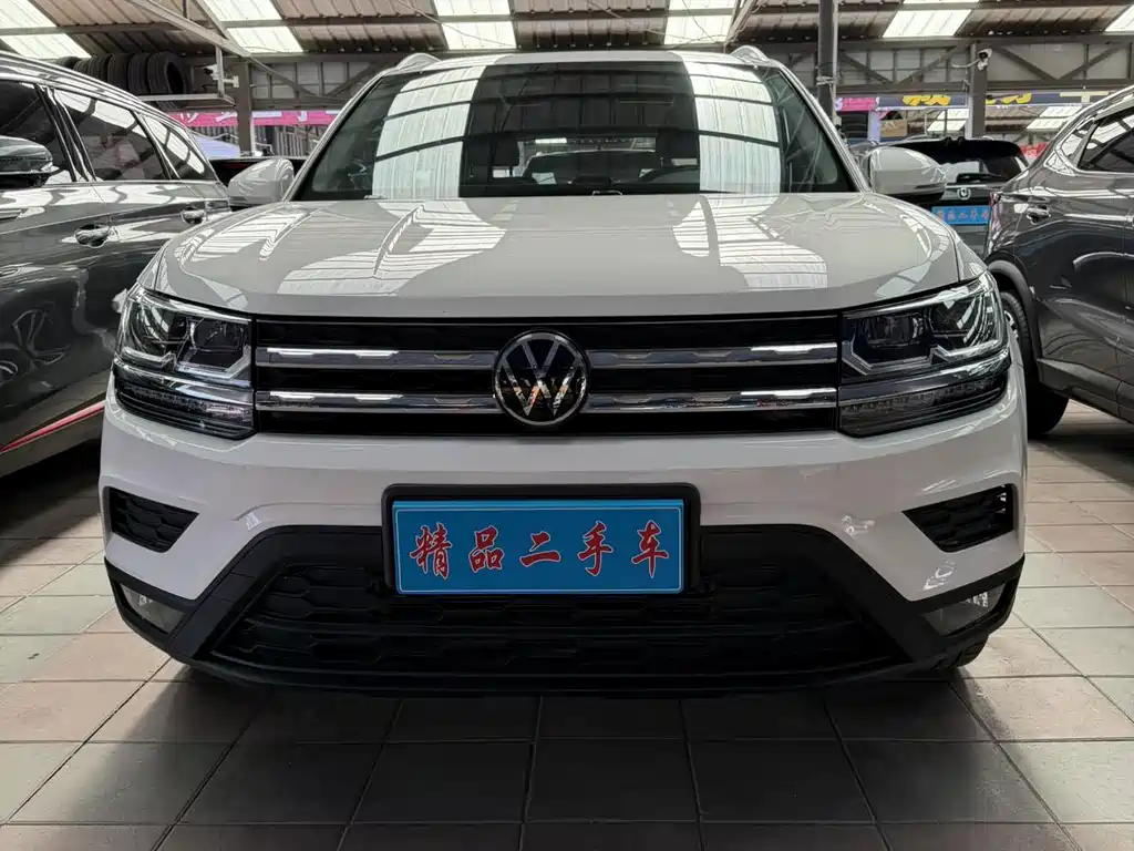Volkswagen Tharu — миниатюра 2