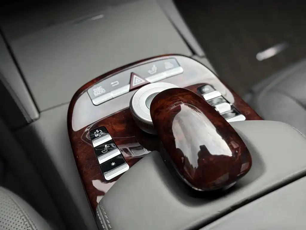 Mercedes-Benz S-Class — миниатюра 20