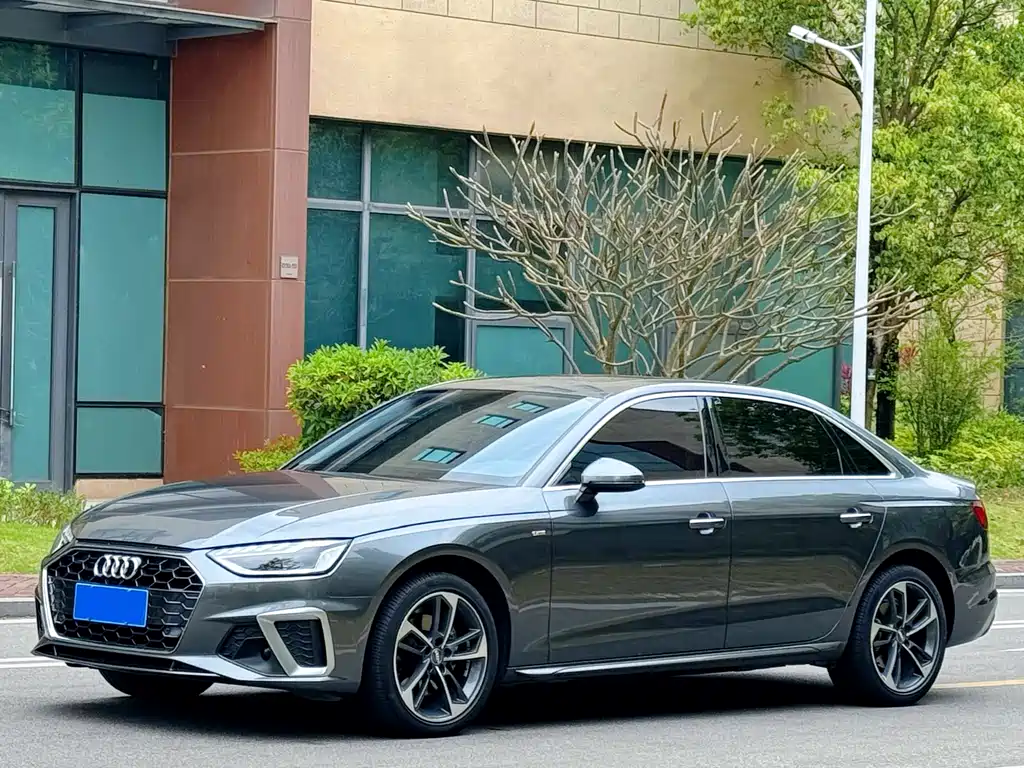 Audi A4L 2021