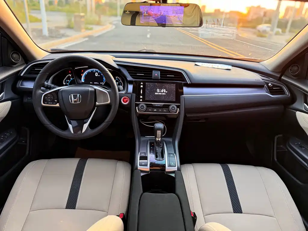 Honda Civic — миниатюра 5