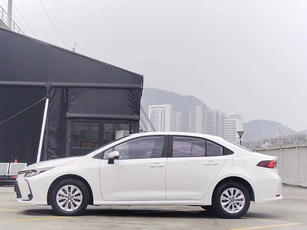 Toyota Corolla — миниатюра 7