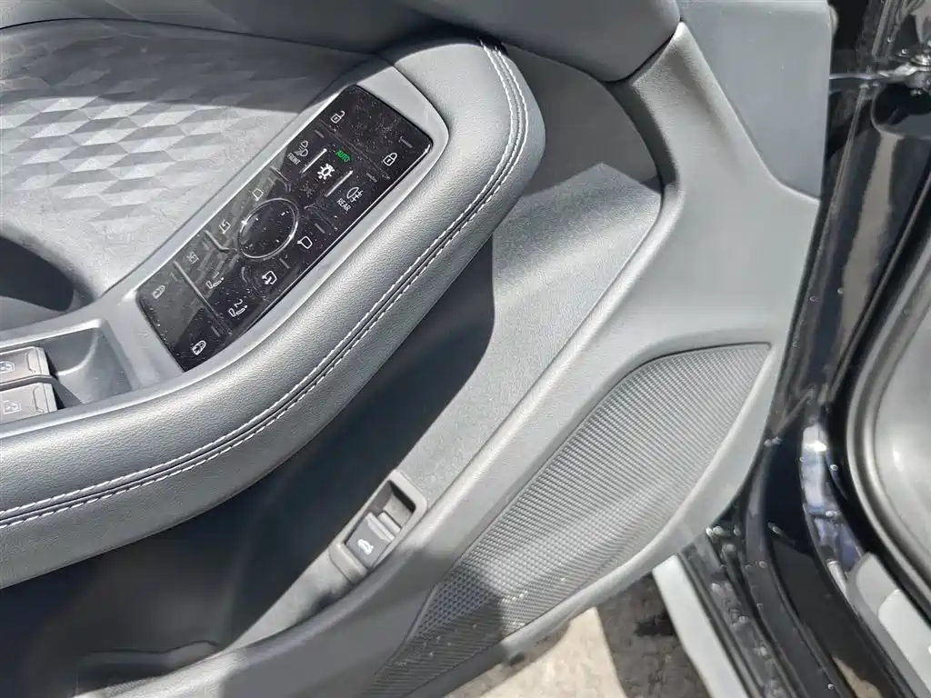 Audi A6L — миниатюра 16
