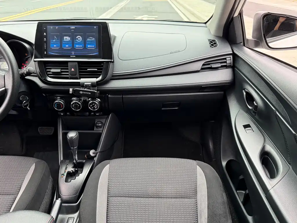 Toyota Vios FS — миниатюра 15