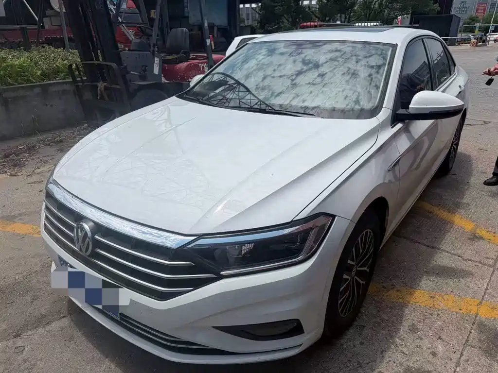 Купить Volkswagen Sagitar