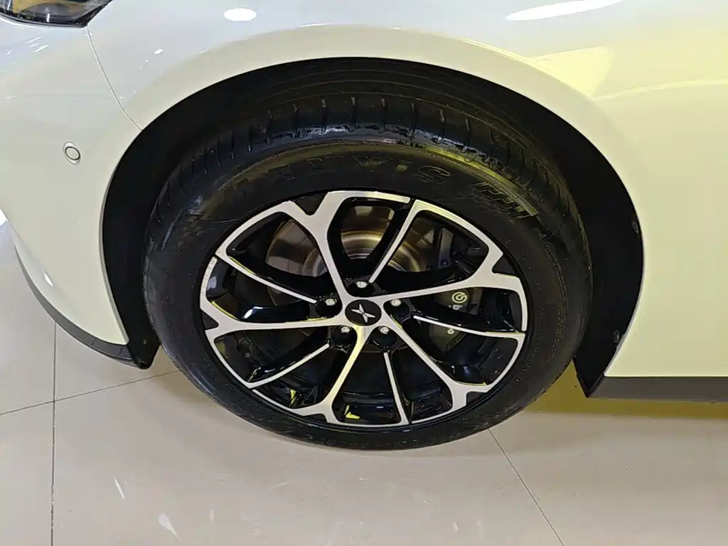 XPeng P7 — миниатюра 23