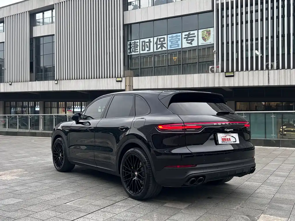 Porsche Cayenne Hybrid — миниатюра 15