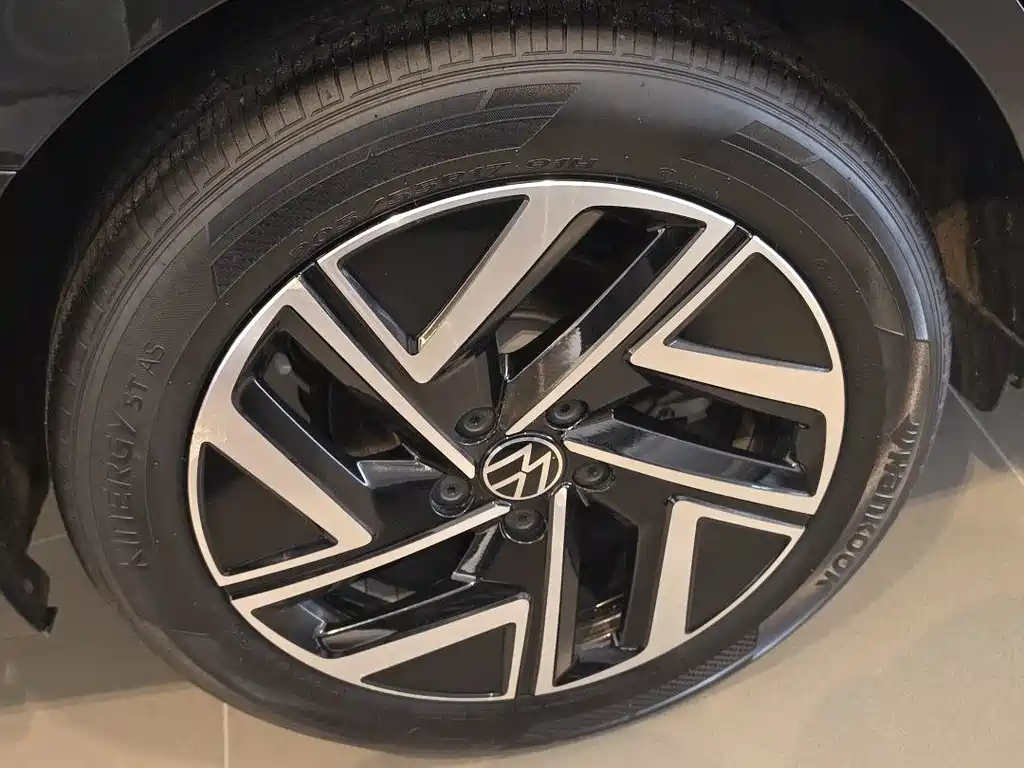 Volkswagen Sagitar — миниатюра 7
