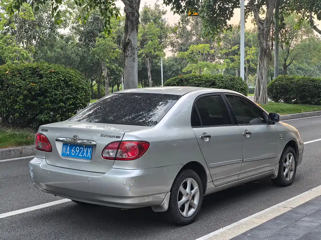Toyota Corolla — миниатюра 13