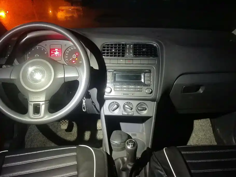 Volkswagen Polo — миниатюра 12