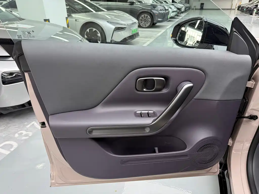 Leapmotor Leapmotor Lafa5 — миниатюра 6