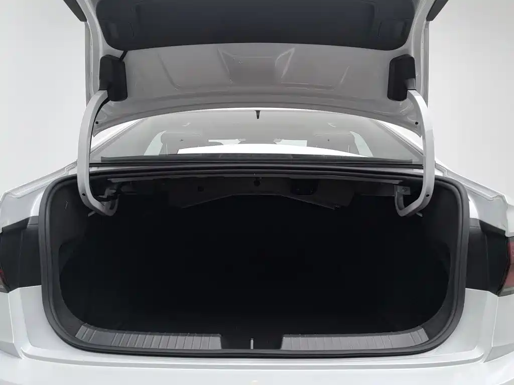 Volkswagen Sagitar — миниатюра 16