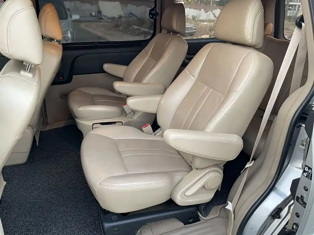 Buick GL8 — миниатюра 5