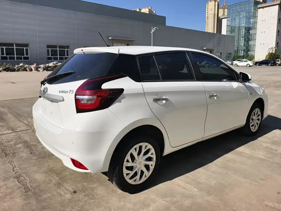 Toyota Vios FS — миниатюра 3