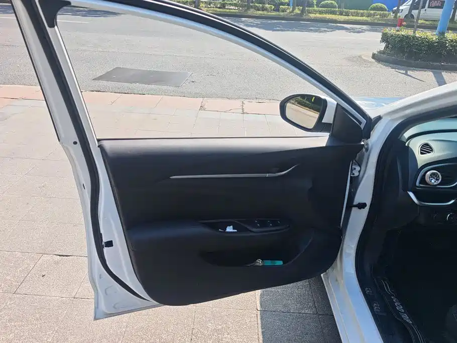 Buick Excelle — миниатюра 7