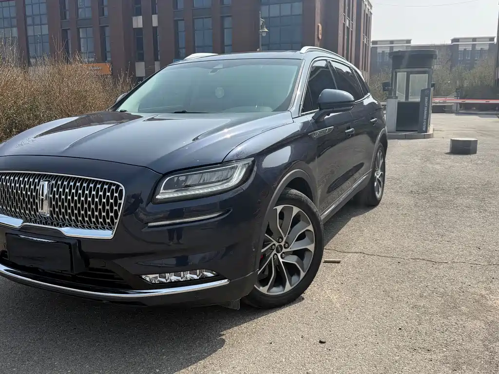 Lincoln Nautilus 2022