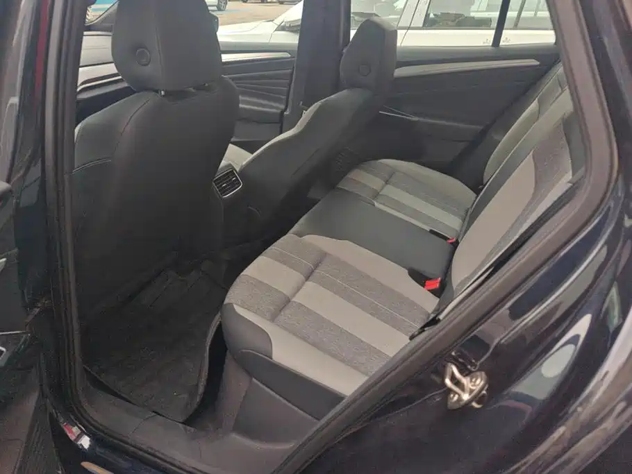 Volkswagen ID.4 Crozz — миниатюра 11