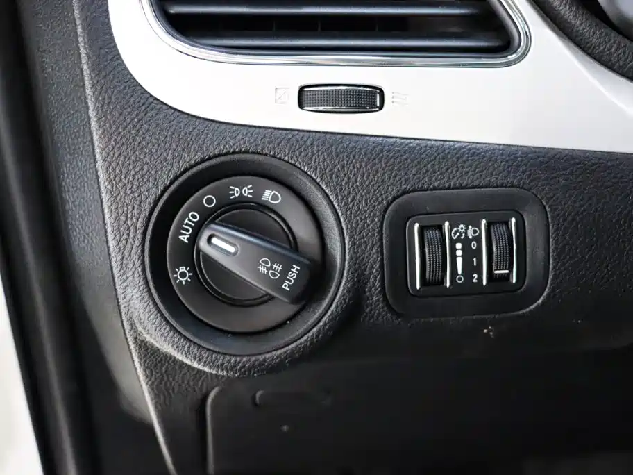 Dodge Journey — миниатюра 14