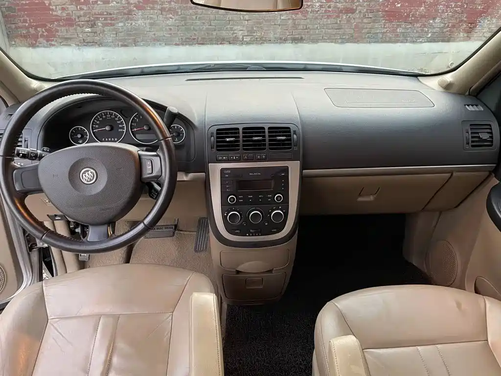 Buick GL8 — миниатюра 6