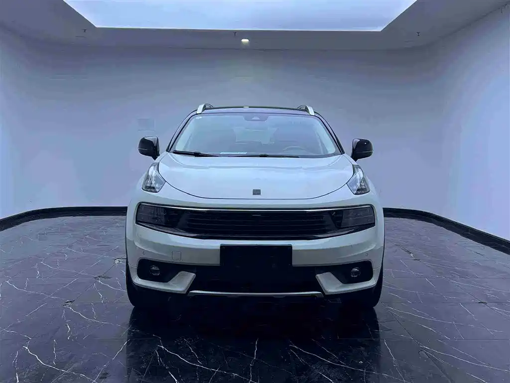 Lynk & Co 01 2017 2.0T Pro