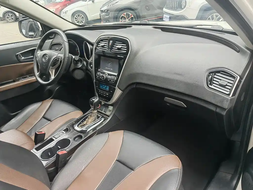 GAC TRUMPCHI GS5 SUPER