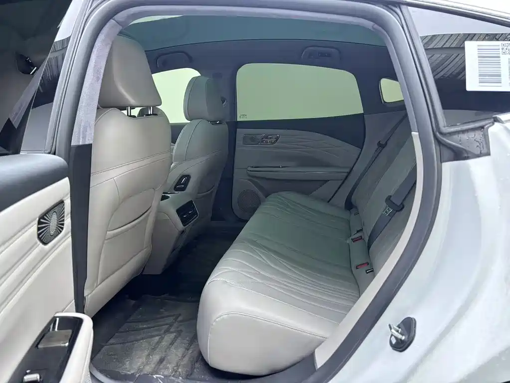 GEELY GALAXY GALAXY SPARKLE 8