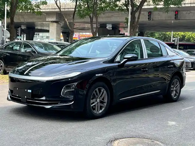 2026 Hongqi E-QM5