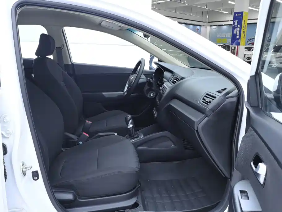 Kia K2 2015 1.4L MT GLS