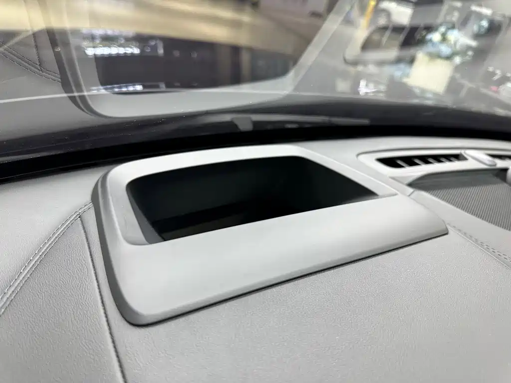 Volvo XC90 — миниатюра 17