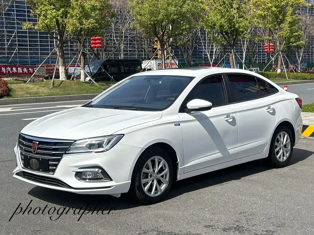 Купить Roewe i5