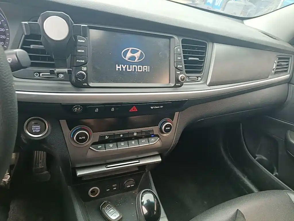 Hyundai Mistra — миниатюра 13