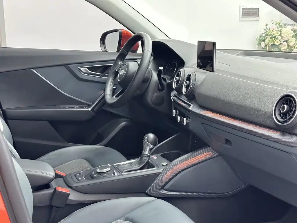 Audi Q2L — миниатюра 15