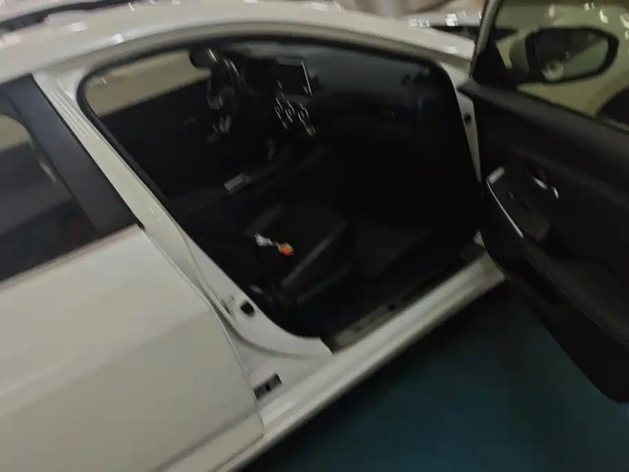 Nissan Sylphy — миниатюра 8