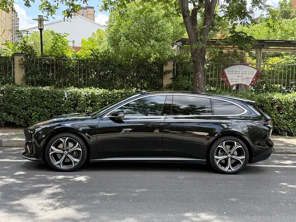 NIO ET5T 2025 75kWh Touring