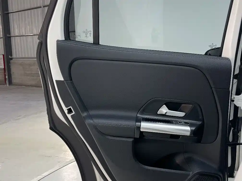 Mercedes-Benz GLA — миниатюра 18