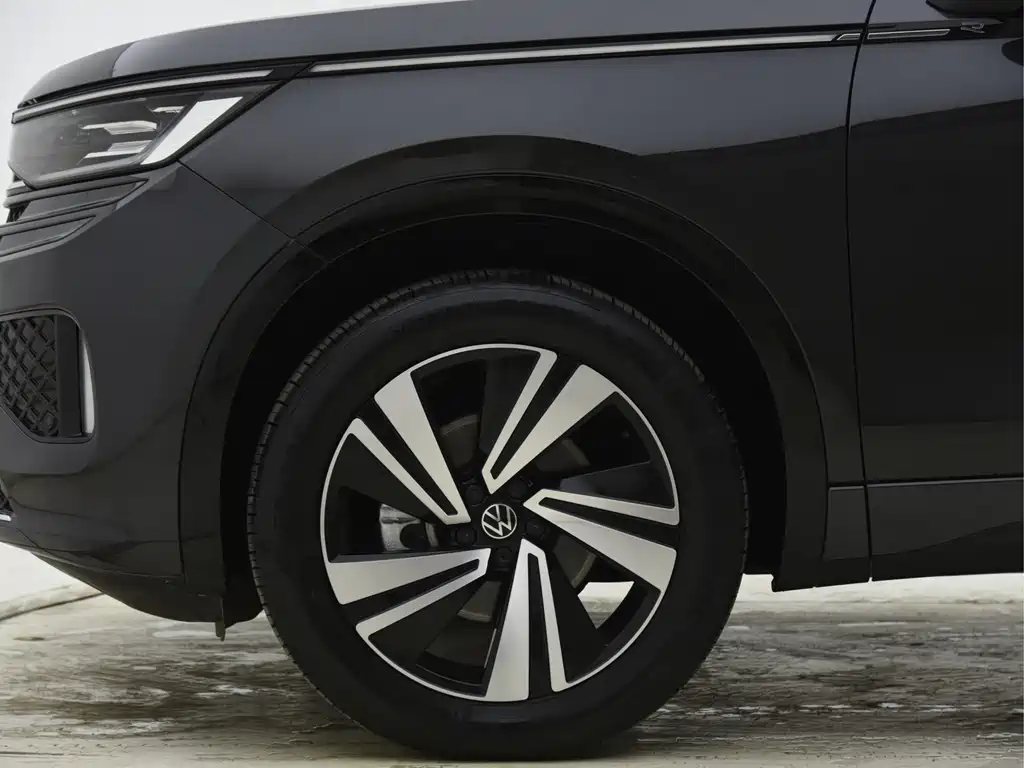 Volkswagen Tavendor 2024 380TSI R-Line
