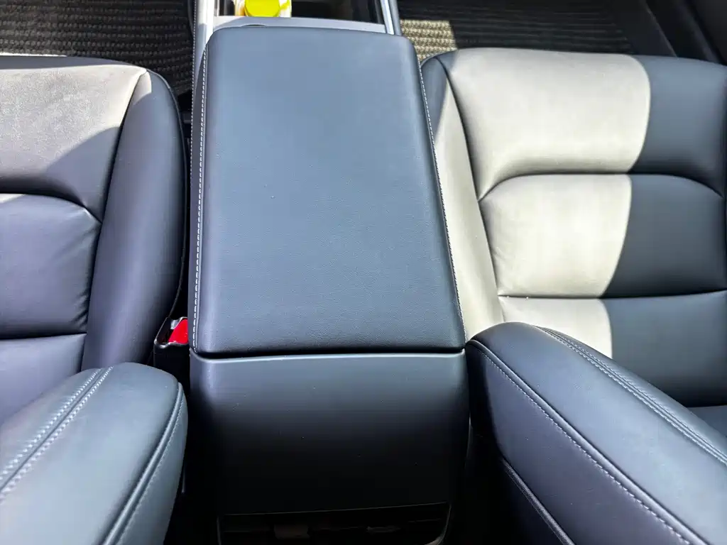 Tesla Model 3 — миниатюра 11