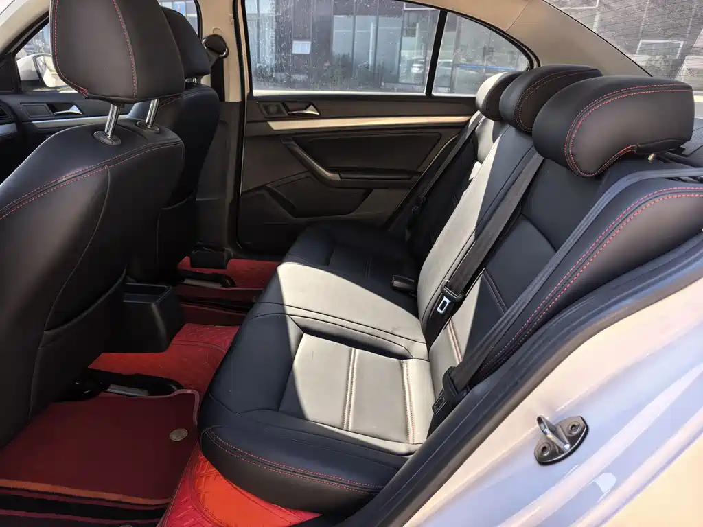 Volkswagen Lavida — миниатюра 10