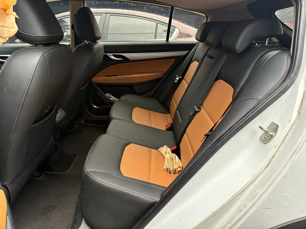 Geely Vision S1 — миниатюра 3