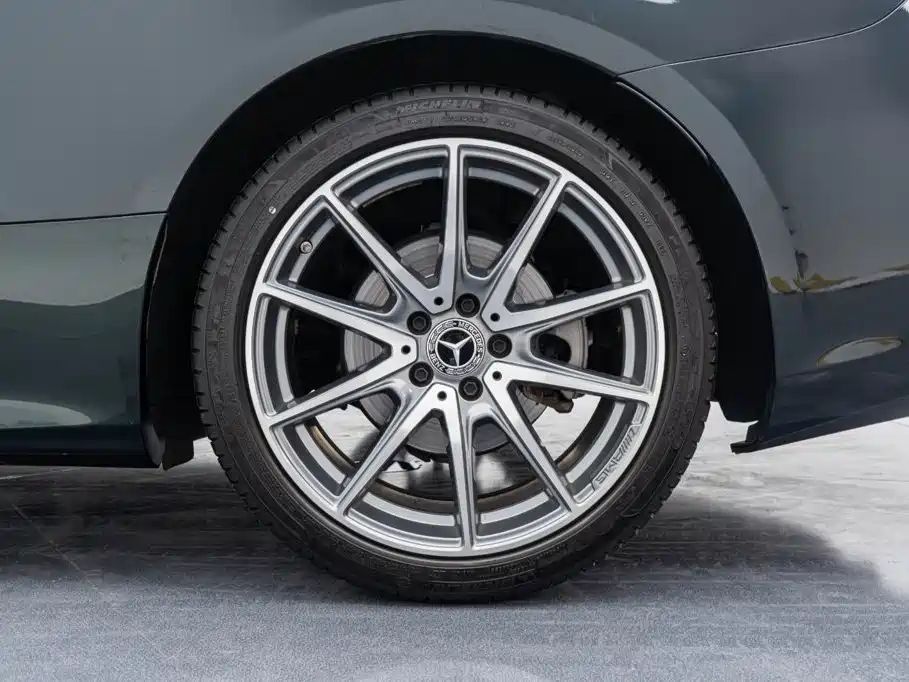 Mercedes-Benz E-Class (Import) — миниатюра 27
