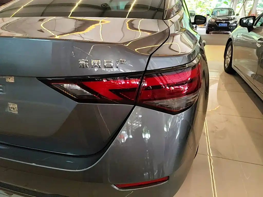 Nissan Sylphy — миниатюра 8
