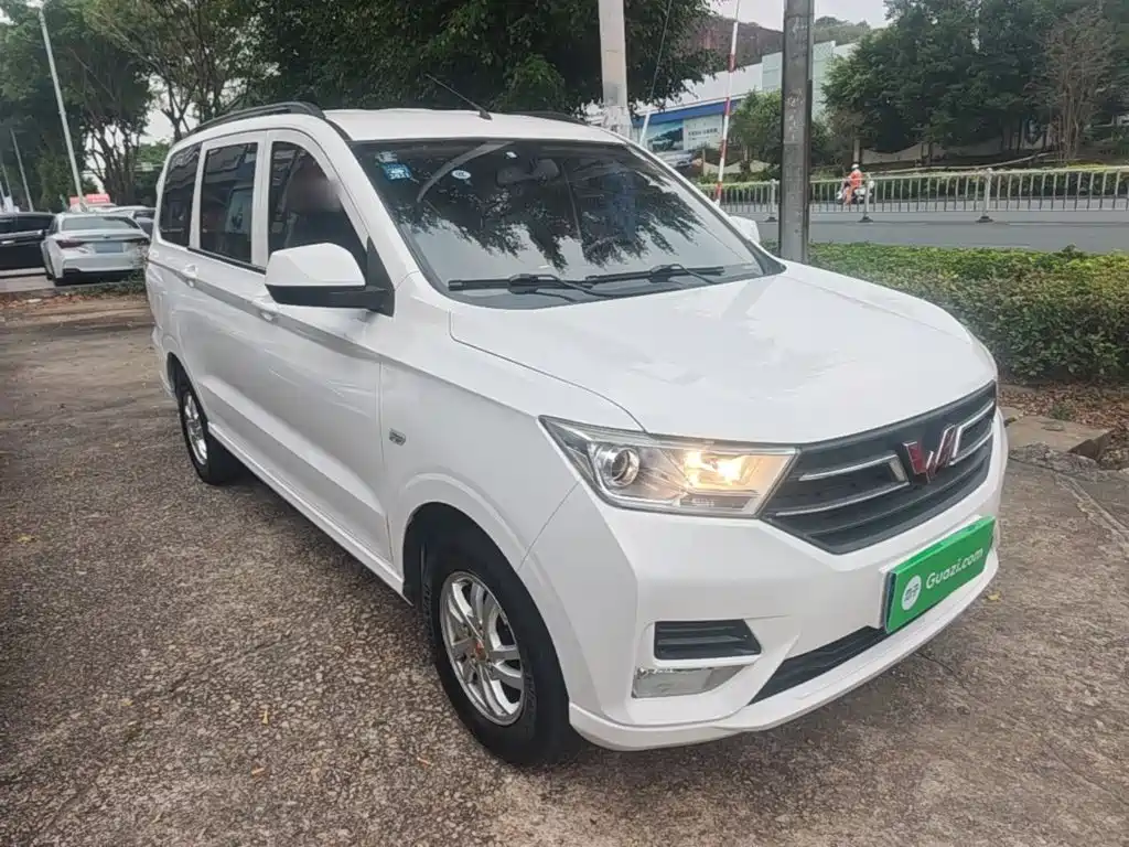 Wuling Hongguang — миниатюра 4